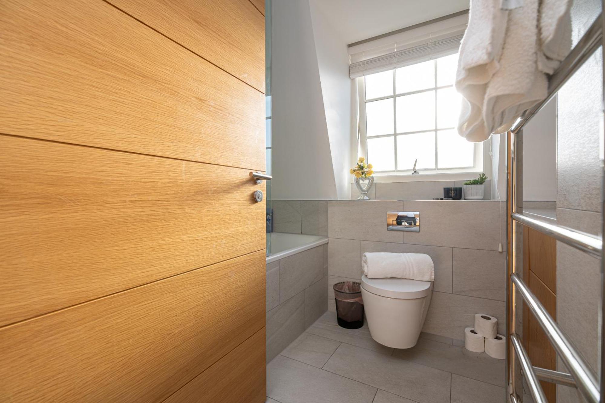 Stunning 1-Bedroom Penthouse In Marble Arch 72 London Exteriör bild