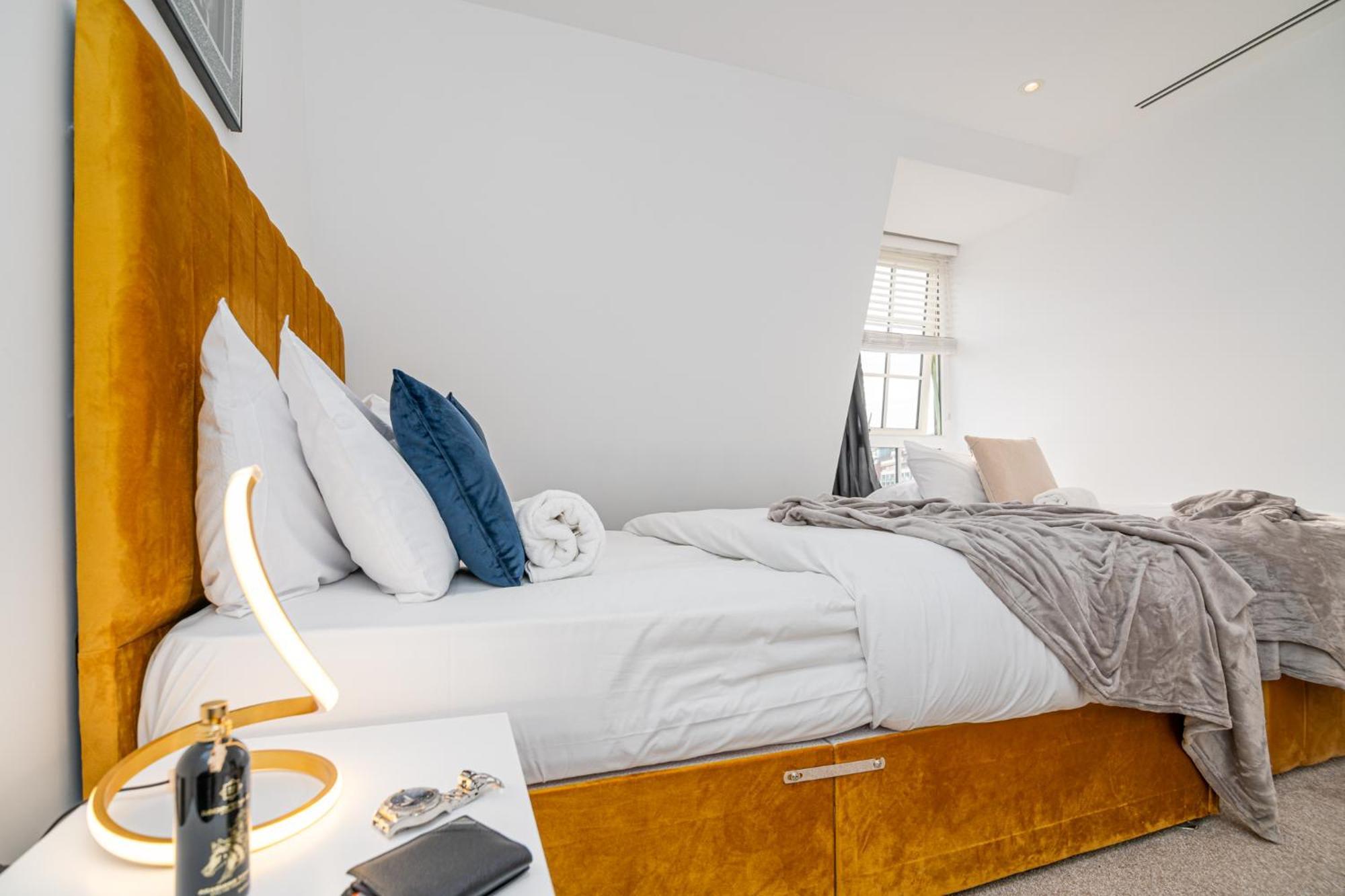 Stunning 1-Bedroom Penthouse In Marble Arch 72 London Exteriör bild