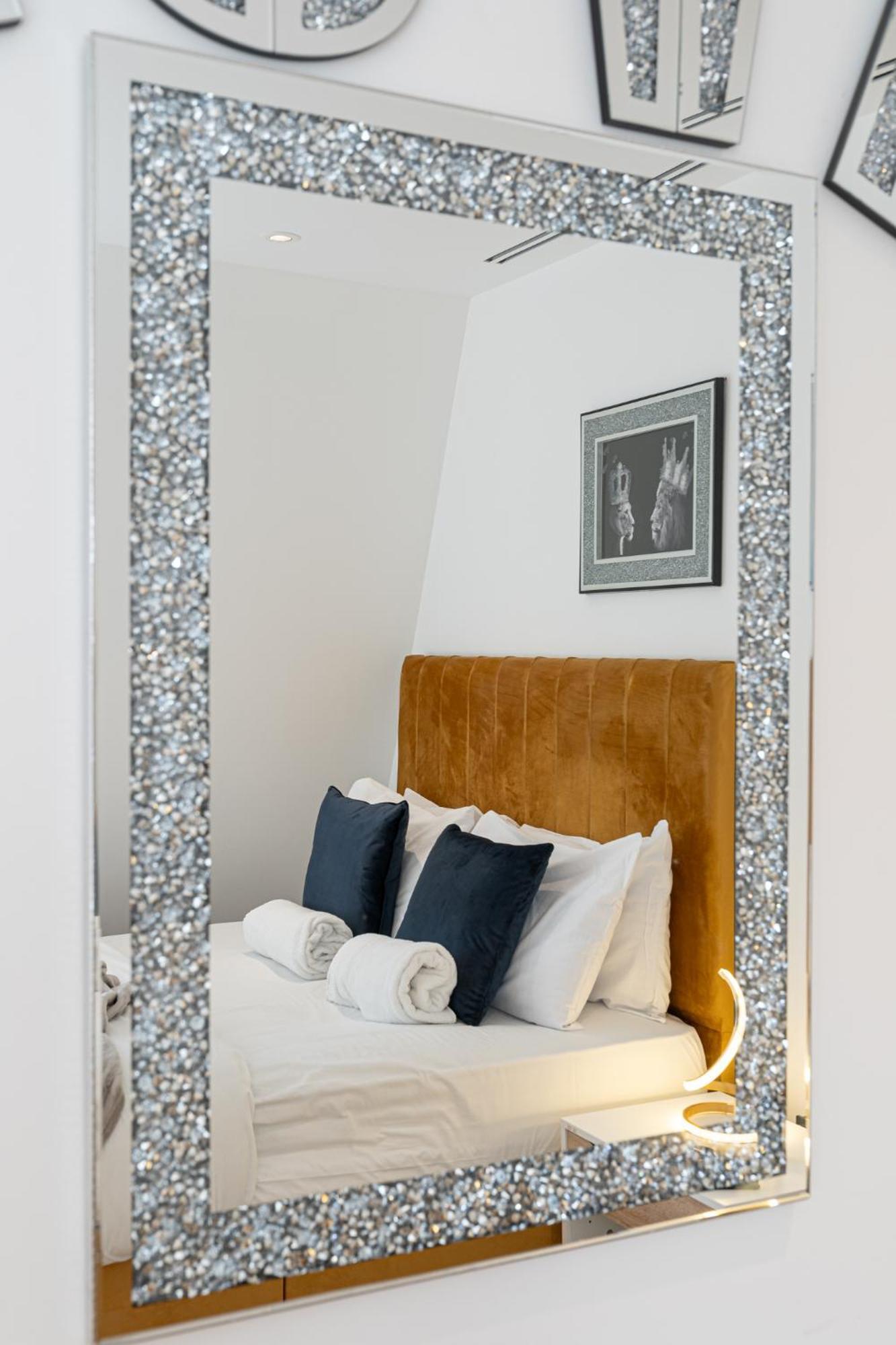 Stunning 1-Bedroom Penthouse In Marble Arch 72 London Exteriör bild