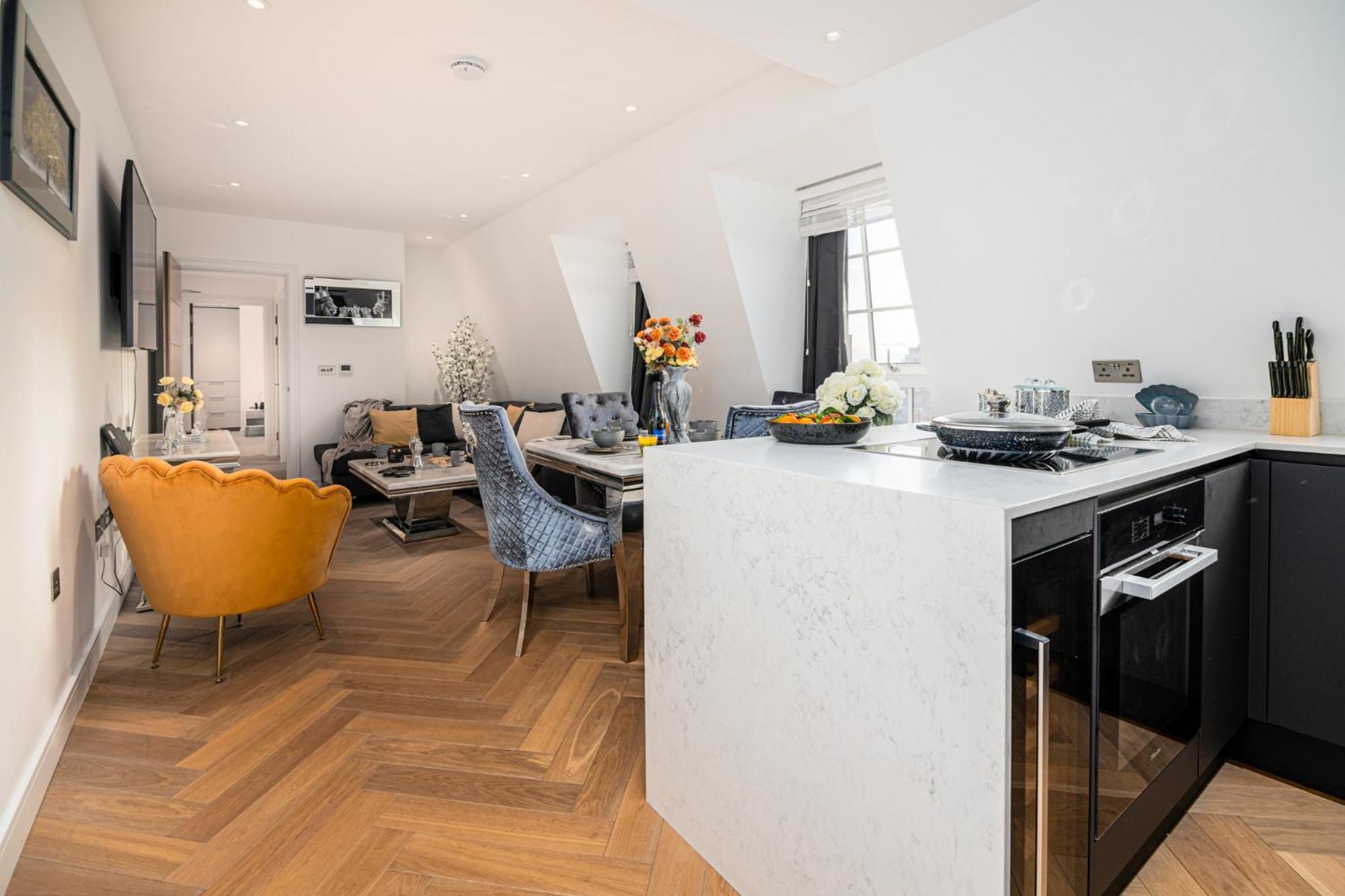 Stunning 1-Bedroom Penthouse In Marble Arch 72 London Exteriör bild
