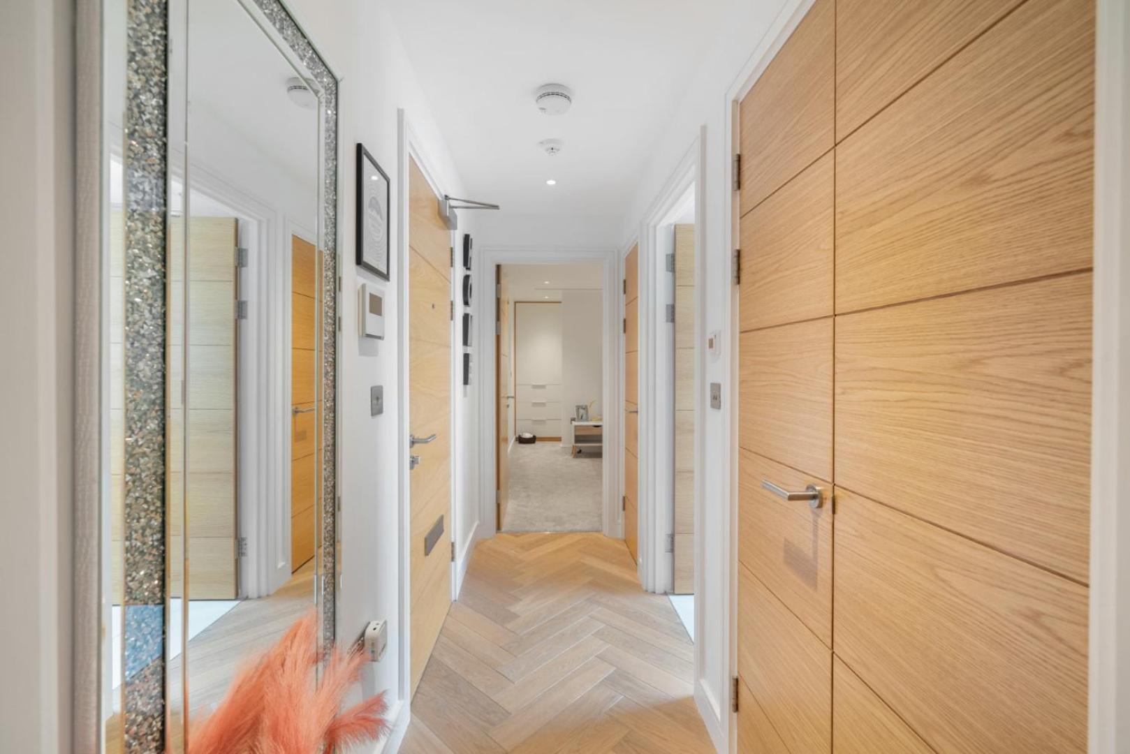 Stunning 1-Bedroom Penthouse In Marble Arch 72 London Exteriör bild